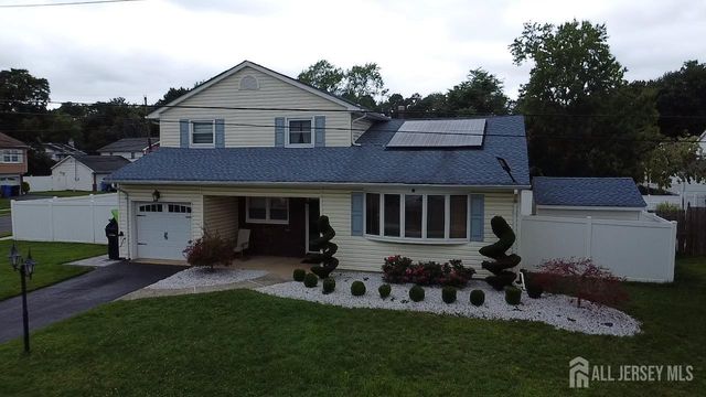 2 Elaine Court, Old Bridge, NJ 08857