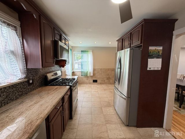 2 Elaine Court, Old Bridge, NJ 08857