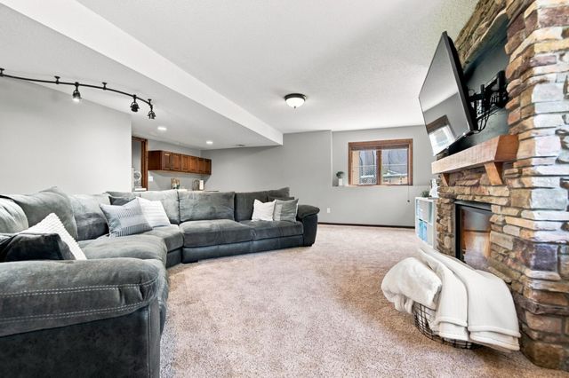 17115 81st Avenue N, Maple Grove, MN 55311