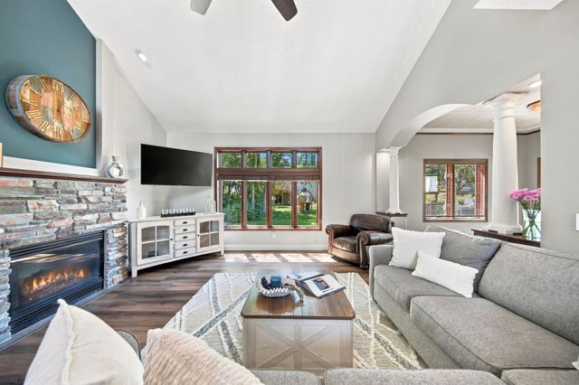 17115 81st Avenue N, Maple Grove, MN 55311