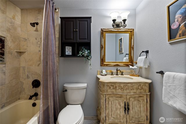 8810 47th Street W, University Place, WA 98466