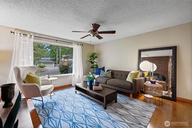 8810 47th Street W, University Place, WA 98466