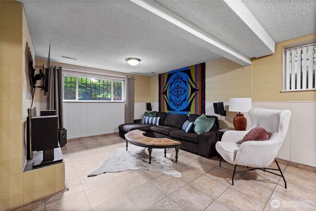 8810 47th Street W, University Place, WA 98466