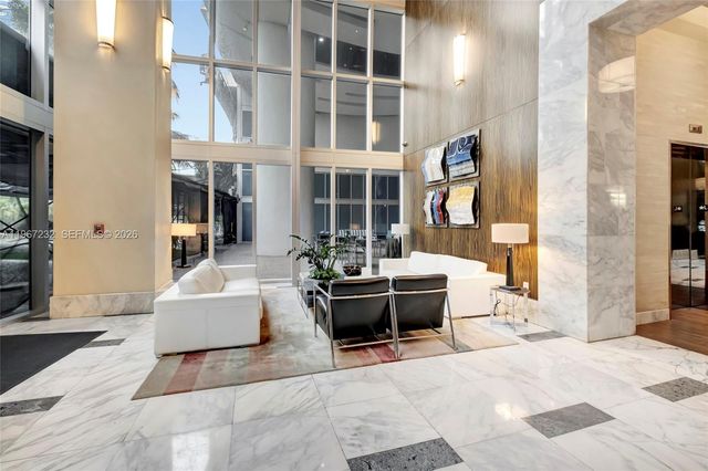 185 SW 7th St 4410, Miami, FL 33130