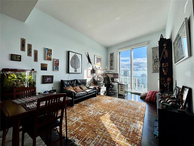 185 SW 7th St 4410, Miami, FL 33130