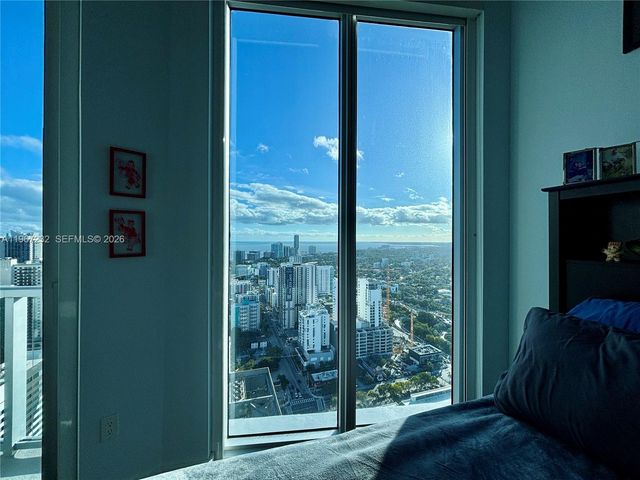 185 SW 7th St 4410, Miami, FL 33130