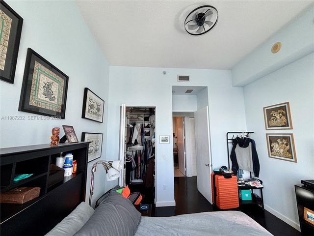 185 SW 7th St 4410, Miami, FL 33130