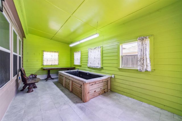 3530 Barkers Crossing Avenue, Houston, TX 77084