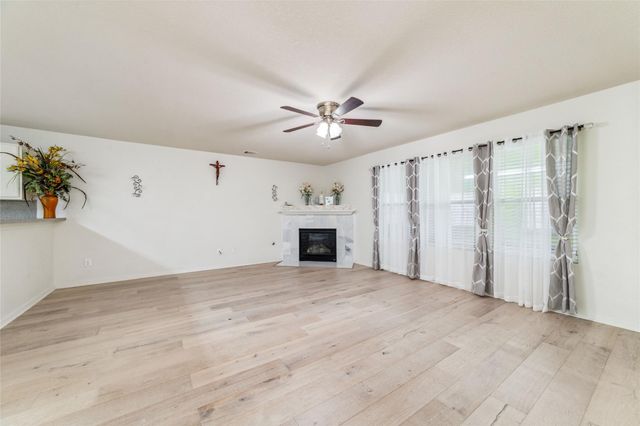 3530 Barkers Crossing Avenue, Houston, TX 77084