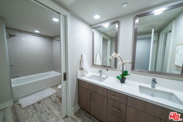 6030 Seabluff Drive 410, Los Angeles, CA 90094