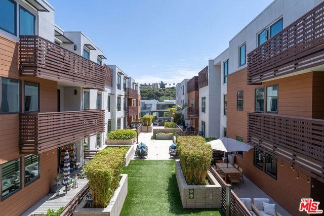 6030 Seabluff Drive 410, Los Angeles, CA 90094