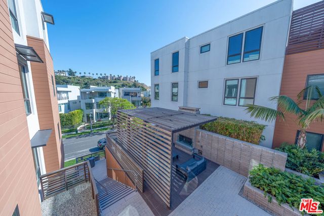 6030 Seabluff Drive 410, Los Angeles, CA 90094