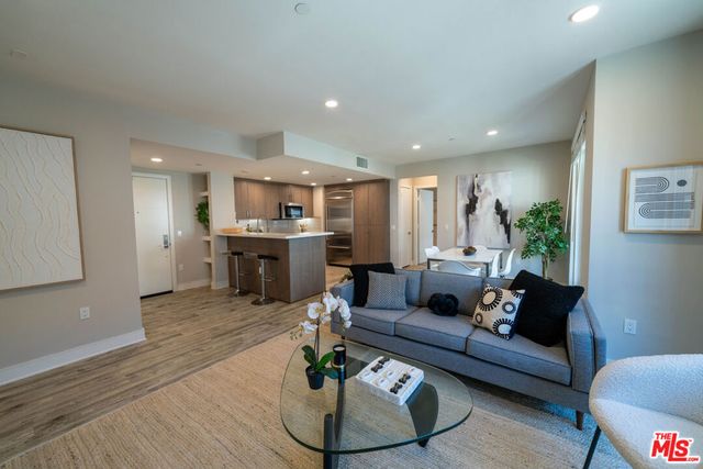 6030 Seabluff Drive 410, Los Angeles, CA 90094