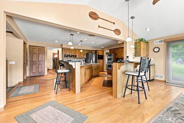 N48W25418 Aberdeen DRIVE, Pewaukee, WI 53072