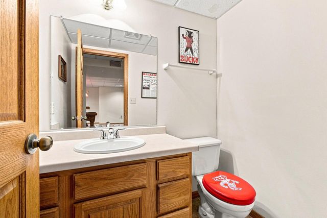 N48W25418 Aberdeen DRIVE, Pewaukee, WI 53072