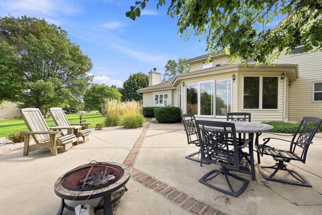 N48W25418 Aberdeen DRIVE, Pewaukee, WI 53072