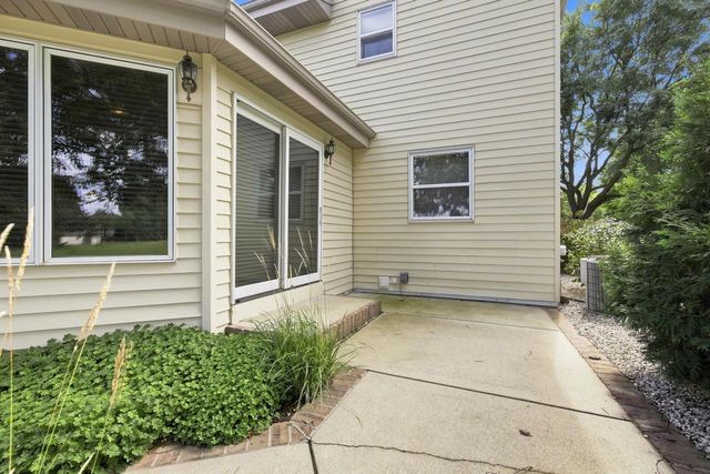 N48W25418 Aberdeen DRIVE, Pewaukee, WI 53072