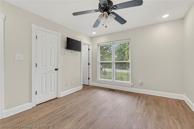 207 Azure Hills Drive, Van Buren, AR 72956