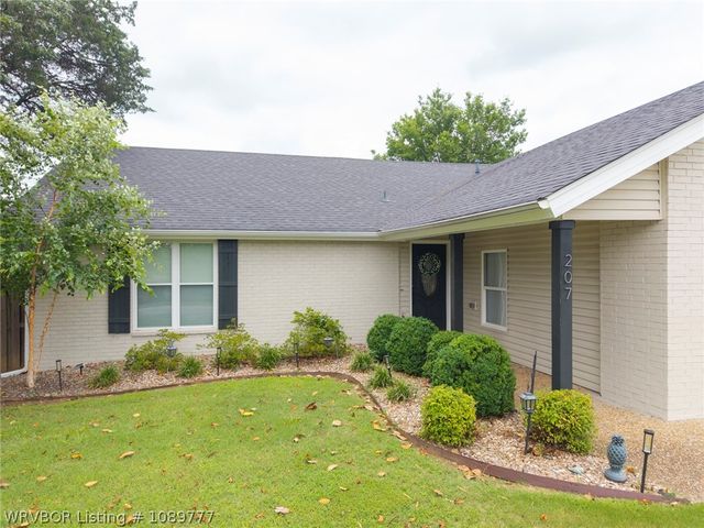 207 Azure Hills Drive, Van Buren, AR 72956