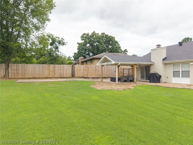 207 Azure Hills Drive, Van Buren, AR 72956