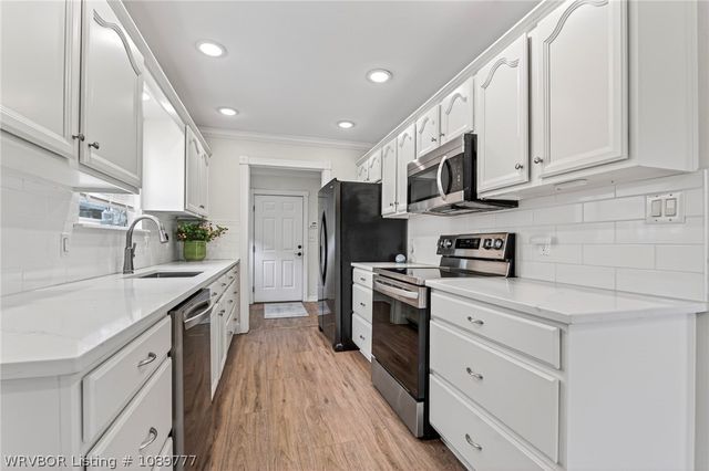 207 Azure Hills Drive, Van Buren, AR 72956