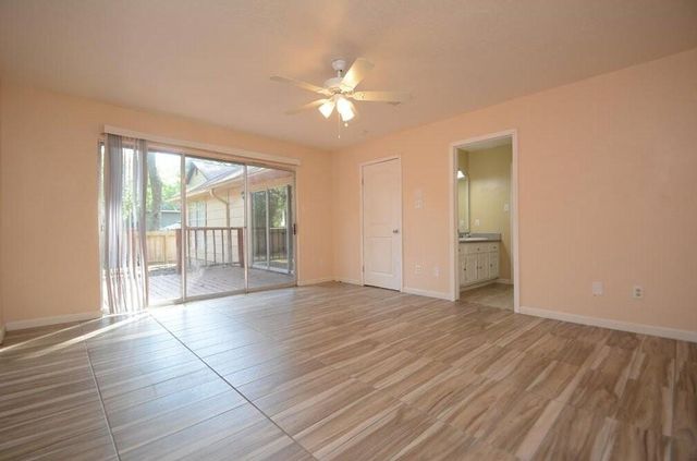 15 S Tallowberry Dr, Spring, TX 77381