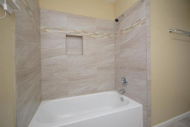 15 S Tallowberry Dr, Spring, TX 77381