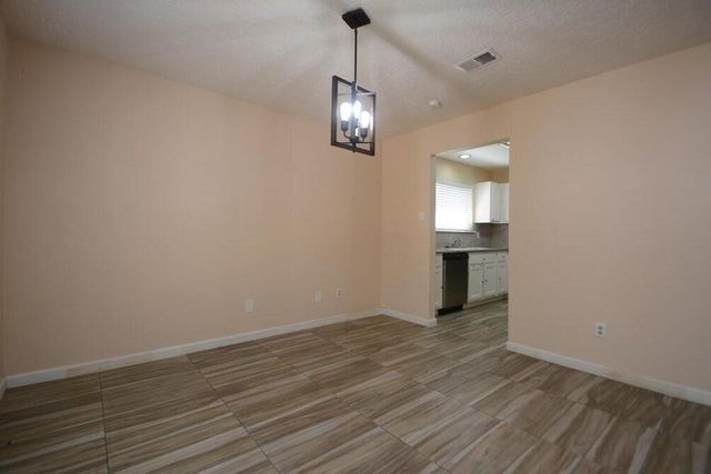 15 S Tallowberry Dr, Spring, TX 77381