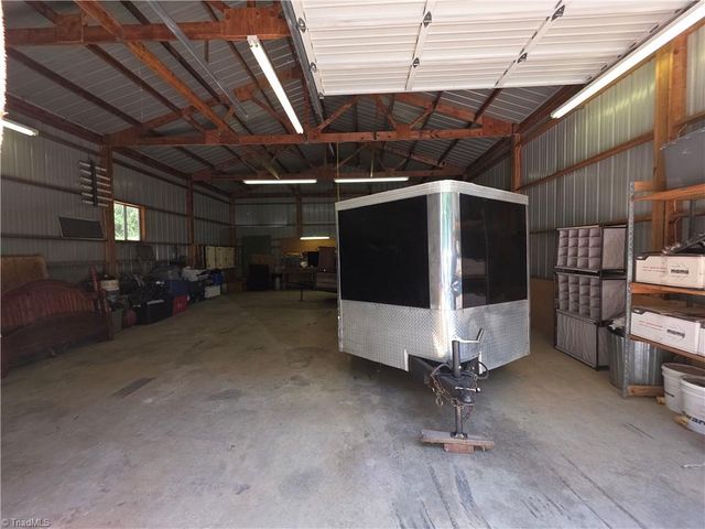 102 Hawks Road, King, NC 27021