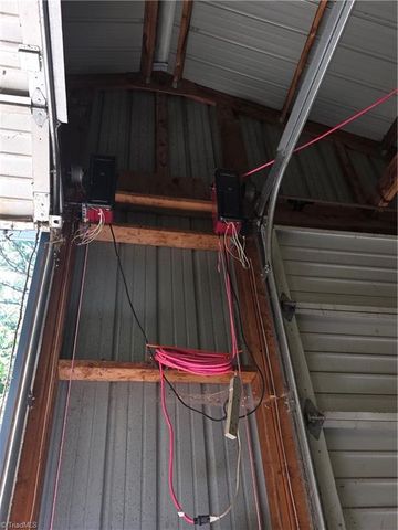 102 Hawks Road, King, NC 27021