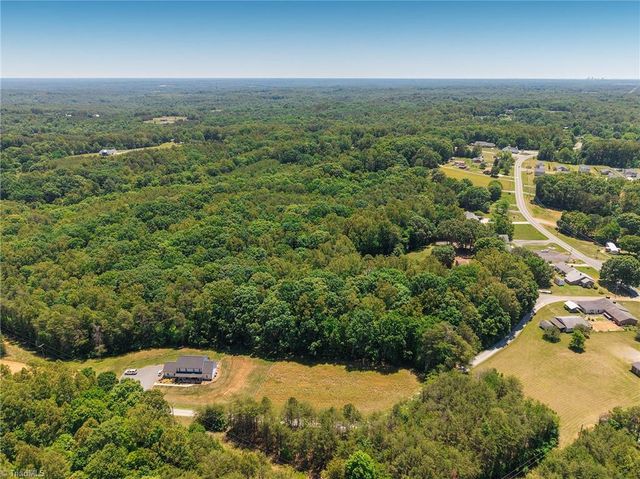 102 Hawks Road, King, NC 27021