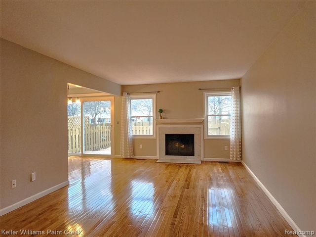 1760 Brentwood Drive, Troy, MI 48098