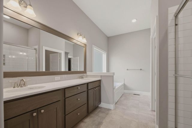 1601 N Blackstone, Wichita, KS 67235