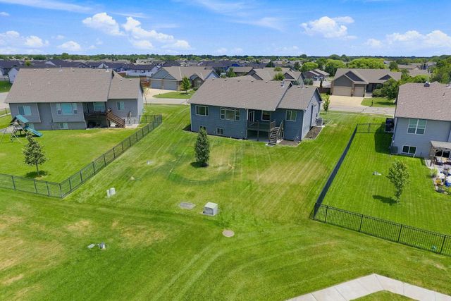 1601 N Blackstone, Wichita, KS 67235