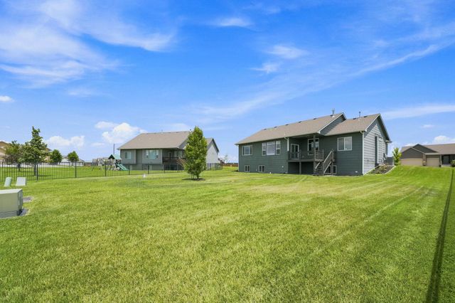 1601 N Blackstone, Wichita, KS 67235