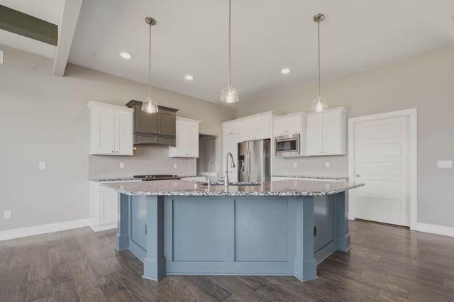 1601 N Blackstone, Wichita, KS 67235