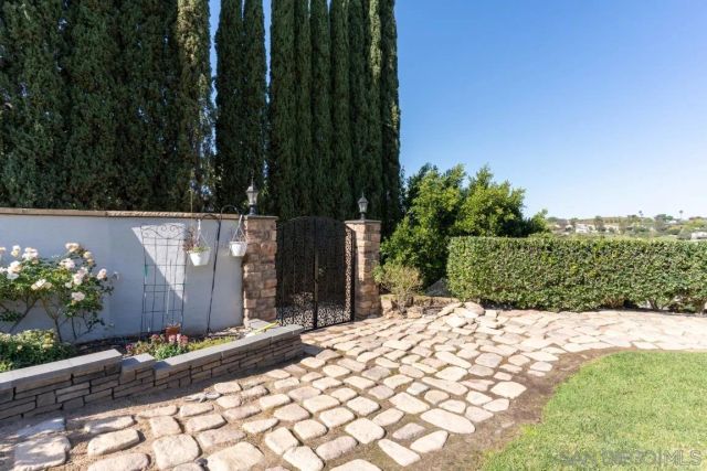 310 Highland Oaks, Fallbrook, CA 92028