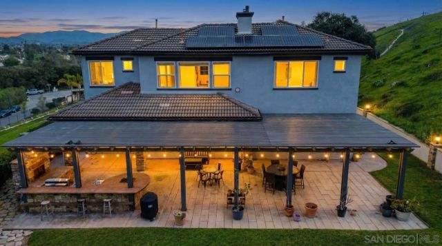 310 Highland Oaks, Fallbrook, CA 92028