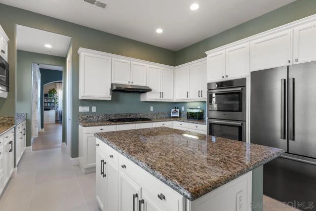 310 Highland Oaks, Fallbrook, CA 92028