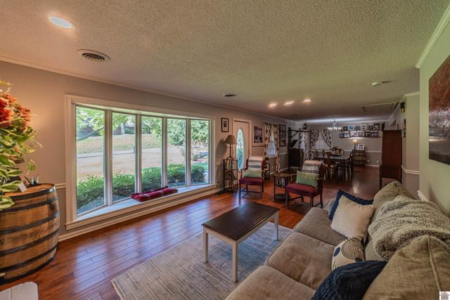 1717 N Friendship Rd, Paducah, KY 42003