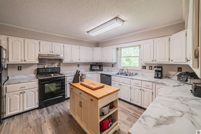 1717 N Friendship Rd, Paducah, KY 42003