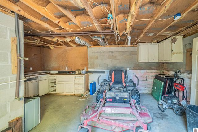 1717 N Friendship Rd, Paducah, KY 42003