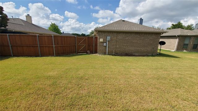 301 Ponderosa Trail, Murphy, TX 75094