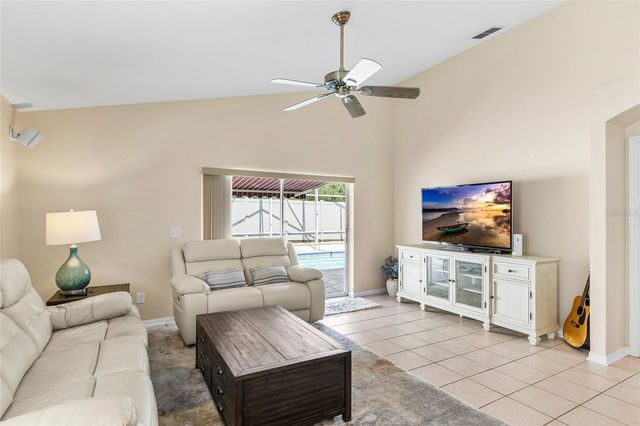 1674 MEADOW OAK LANE, Tarpon Springs, FL 34689