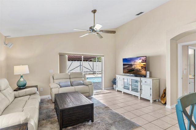 1674 MEADOW OAK LANE, Tarpon Springs, FL 34689