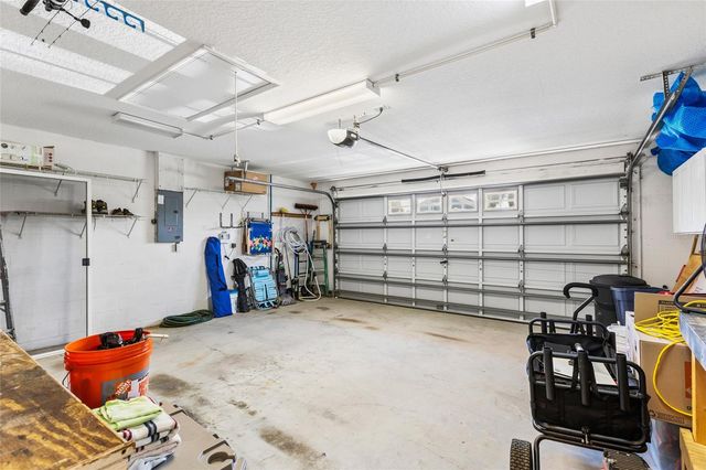 1674 MEADOW OAK LANE, Tarpon Springs, FL 34689