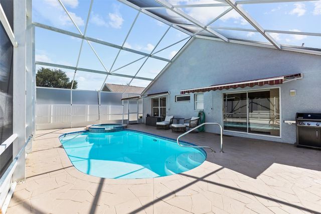 1674 MEADOW OAK LANE, Tarpon Springs, FL 34689