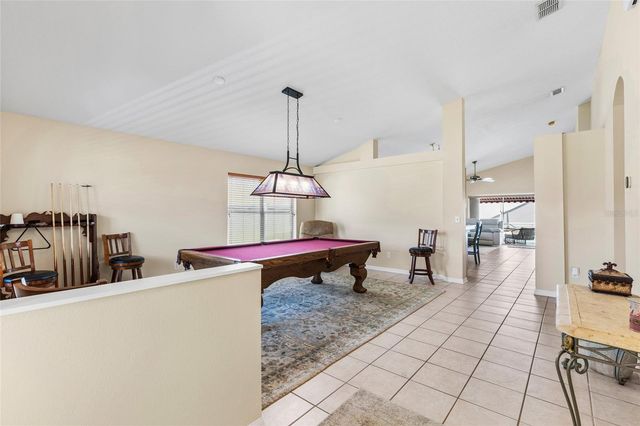 1674 MEADOW OAK LANE, Tarpon Springs, FL 34689