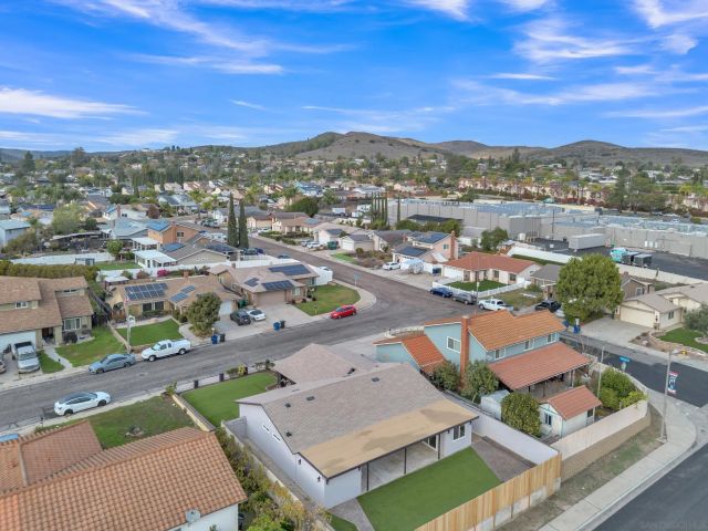 9253 Les Rd, Santee, CA 92071