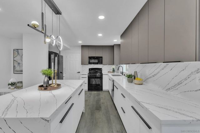 9253 Les Rd, Santee, CA 92071